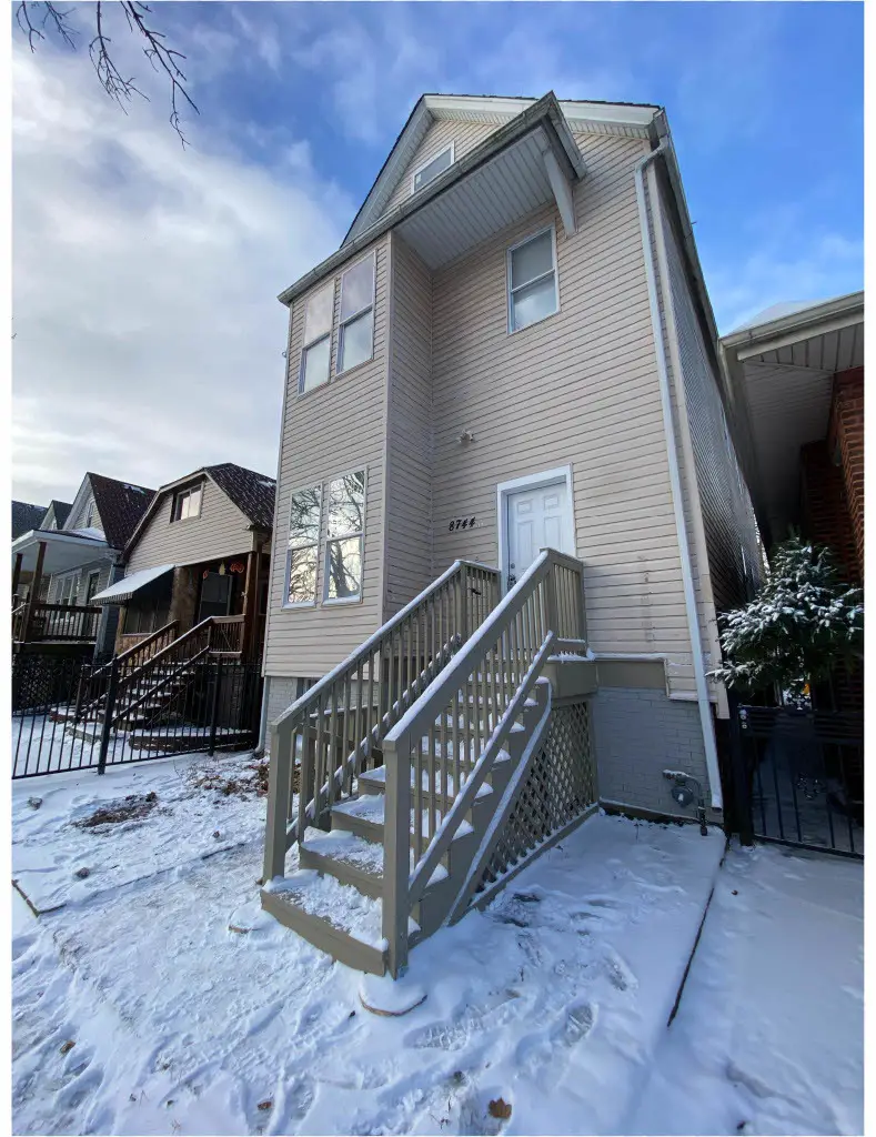 8744 S Saginaw Avenue, Chicago, IL 60617 - Image #2