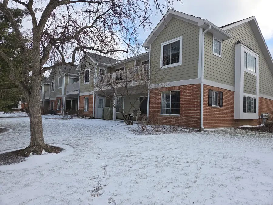 2466 Charleston Drive #1, Schaumburg, IL 60193 - Image #2