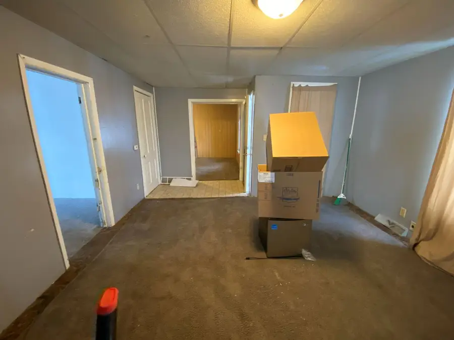 609 W Pleasant Street, Freeport, IL 61032 - Image #3