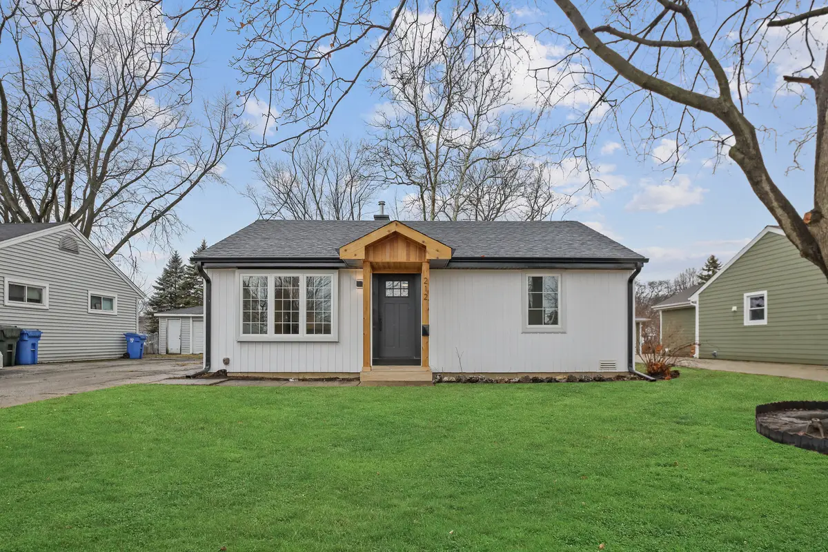 212 N Louis Street, Mount Prospect, IL 60056 - Image #1