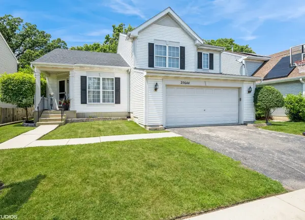 25644 W Brooks Farm Road, Round Lake, IL 60073