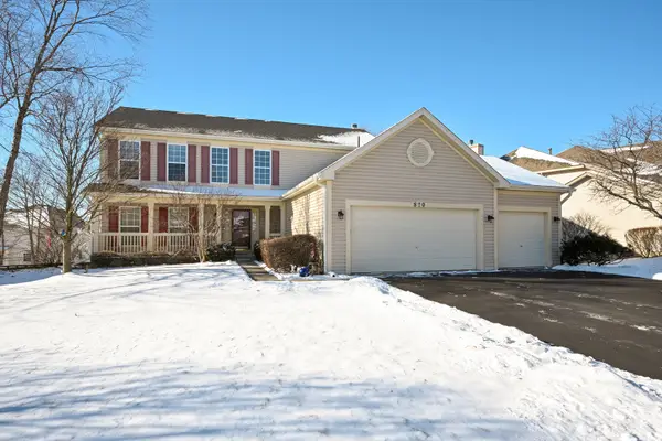 820 Spring Creek Circle, Naperville, IL 60565