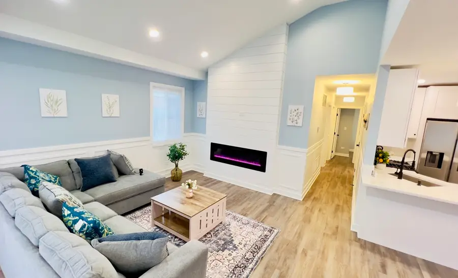 14227 Woodlawn Avenue, Dolton, IL 60419 - Image #2