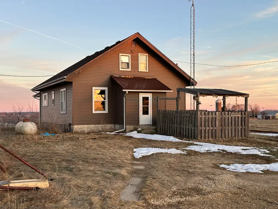 2750 N Henderson Road, Freeport, IL 61032 - Image #2