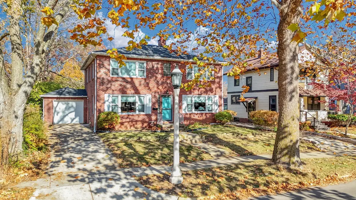 206 W Florida Avenue, Urbana, IL 61801 - Image #1