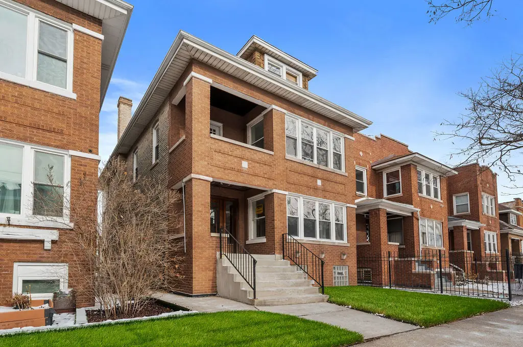 5230 W Deming Place, Chicago, IL 60639 - #1
