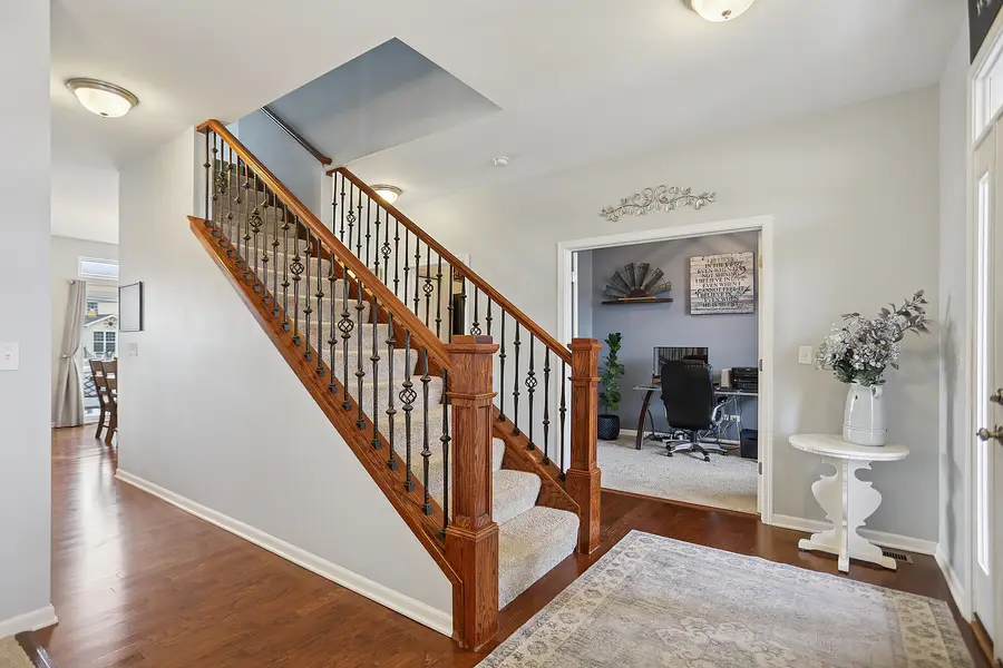 882 N Carly Circle, Yorkville, IL 60560 - Image #2