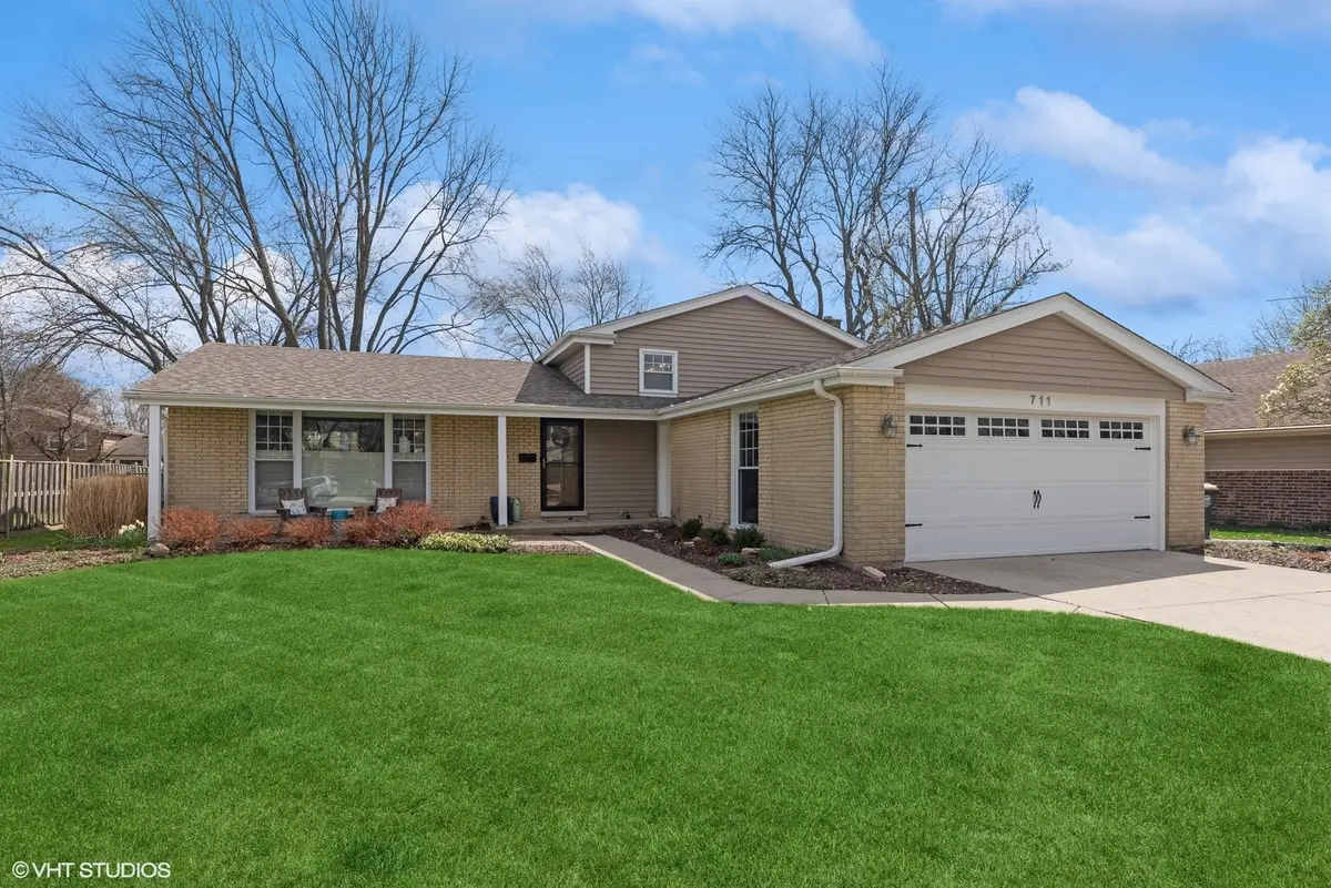 711 E Hackberry Drive, Arlington Heights, IL 60004 - Image #1