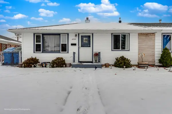 8757 S Kolin Avenue, Hometown, IL 60456