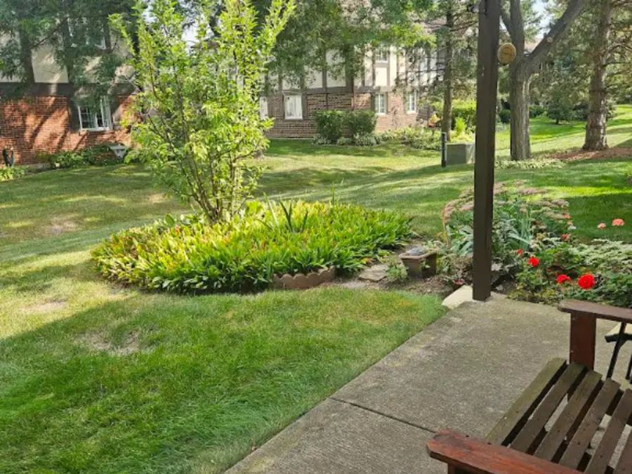 230 Windsor Lane #A, Willowbrook, IL 60527 - Image #3