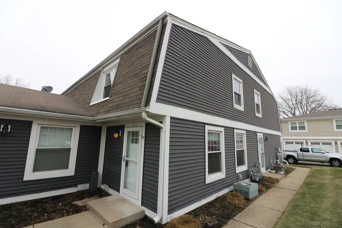 360 Farmingdale Circle #360, Vernon Hills, IL 60061 - Image #1