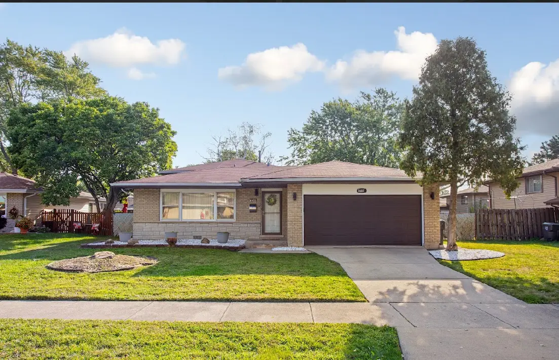 16811 Wausau Avenue, South Holland, IL 60473 - Image #1