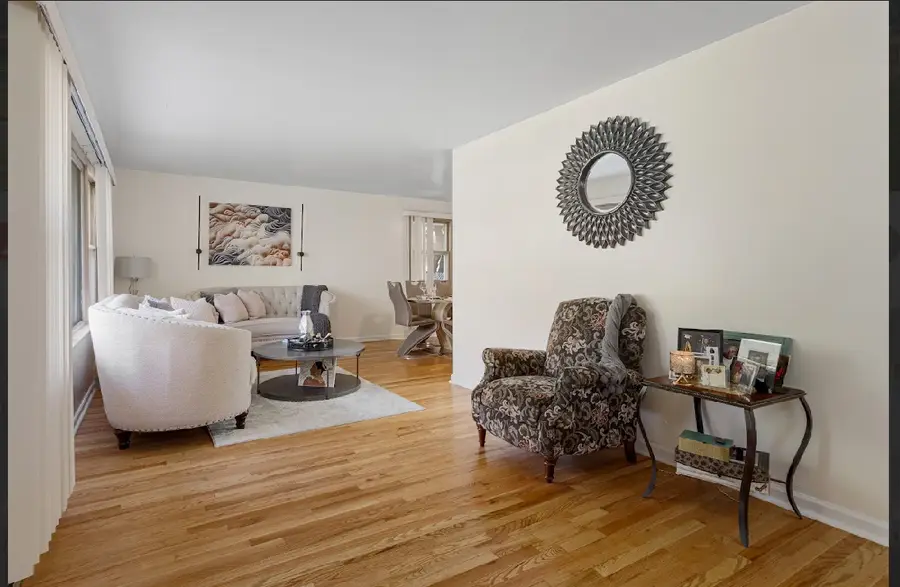 16811 Wausau Avenue, South Holland, IL 60473 - Image #2