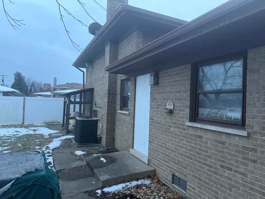 16721 School Street, South Holland, IL 60473 - Image #3