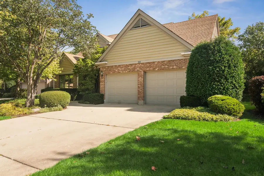945 Villas Court, Highland Park, IL 60035 - Image #2