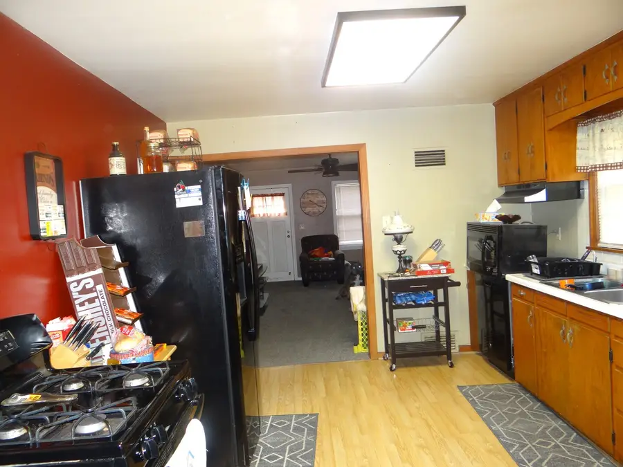 831 Douglas Street, Morris, IL 60450 - Image #2