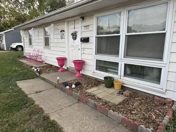 1521 Hedge Road, Champaign, IL 61821