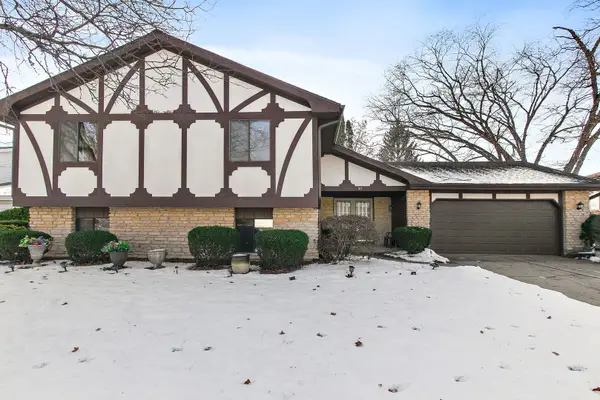 183 Brookside Drive, Elgin, IL 60123