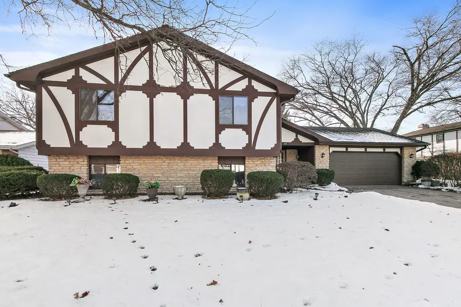 183 Brookside Drive, Elgin, IL 60123 - Image #2