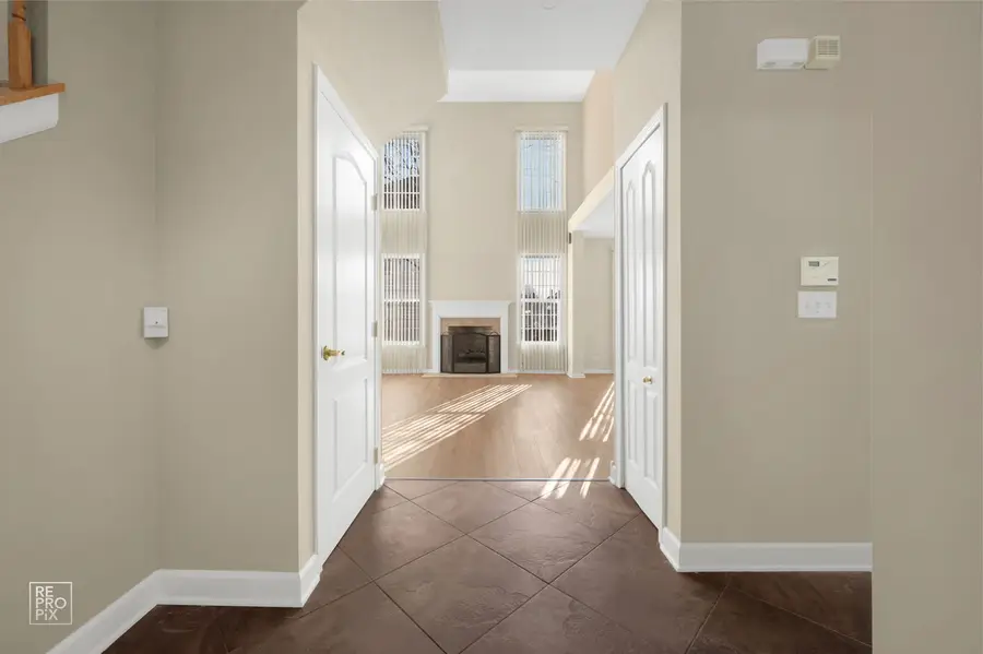 150 Fulbright Lane, Schaumburg, IL 60194 - Image #3