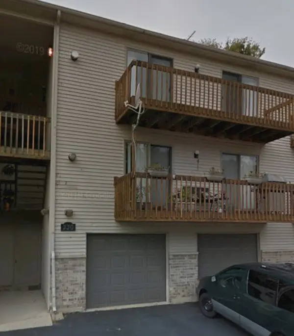 330 Woodridge Circle #C, South Elgin, IL 60177