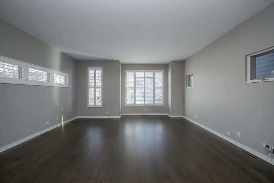 1701 W Byron Street, Chicago, IL 60613 - Image #2