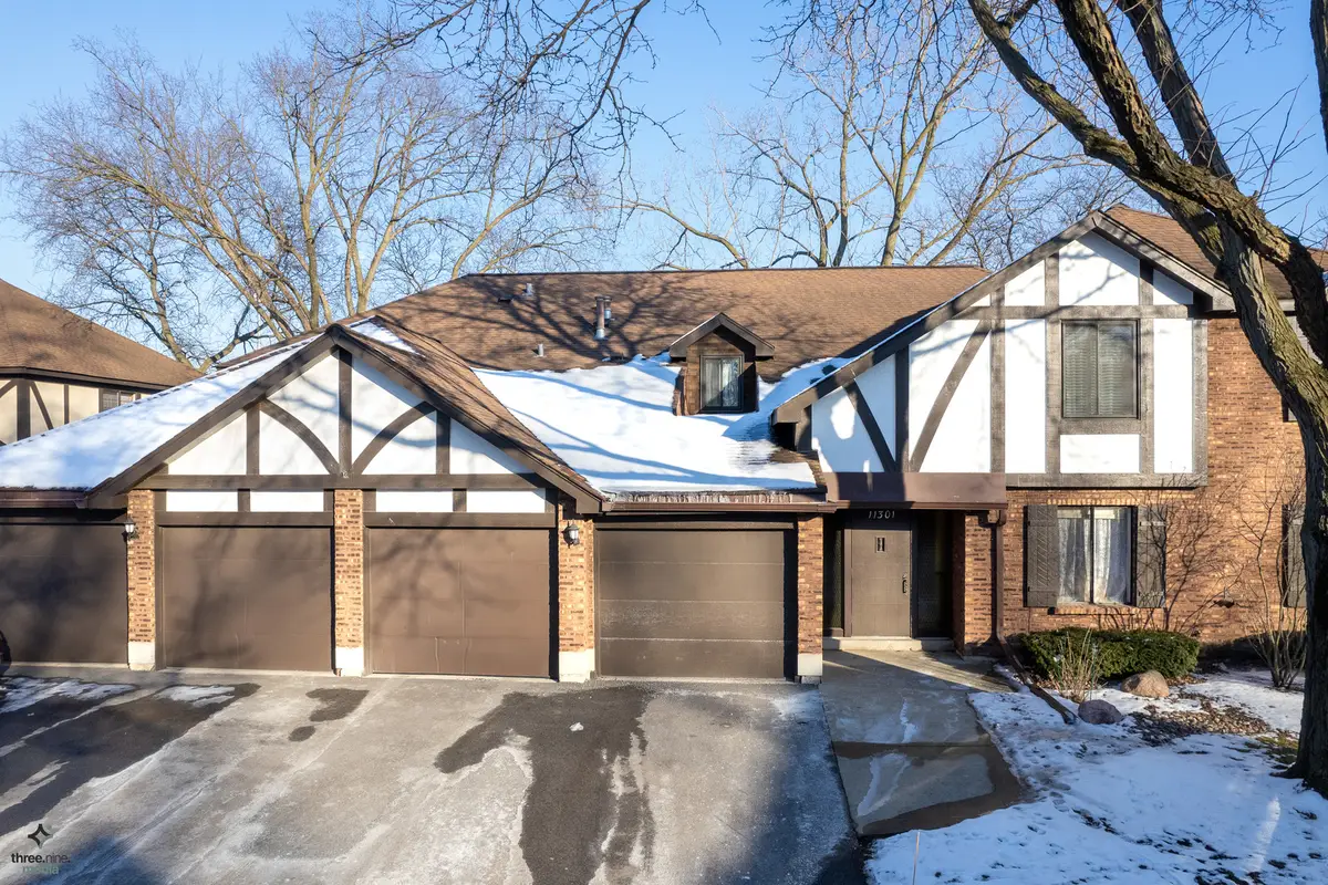 11301 Sycamore Lane #64A, Palos Hills, IL 60465 - Image #1