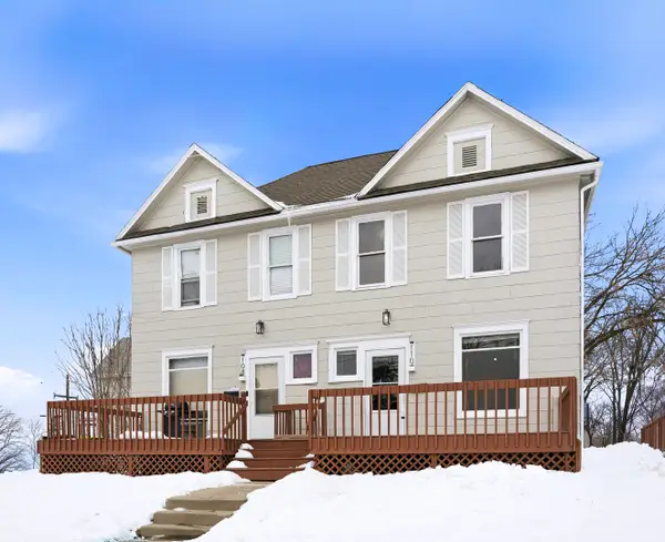 108-110 E Iroquois Street, Freeport, IL 61032