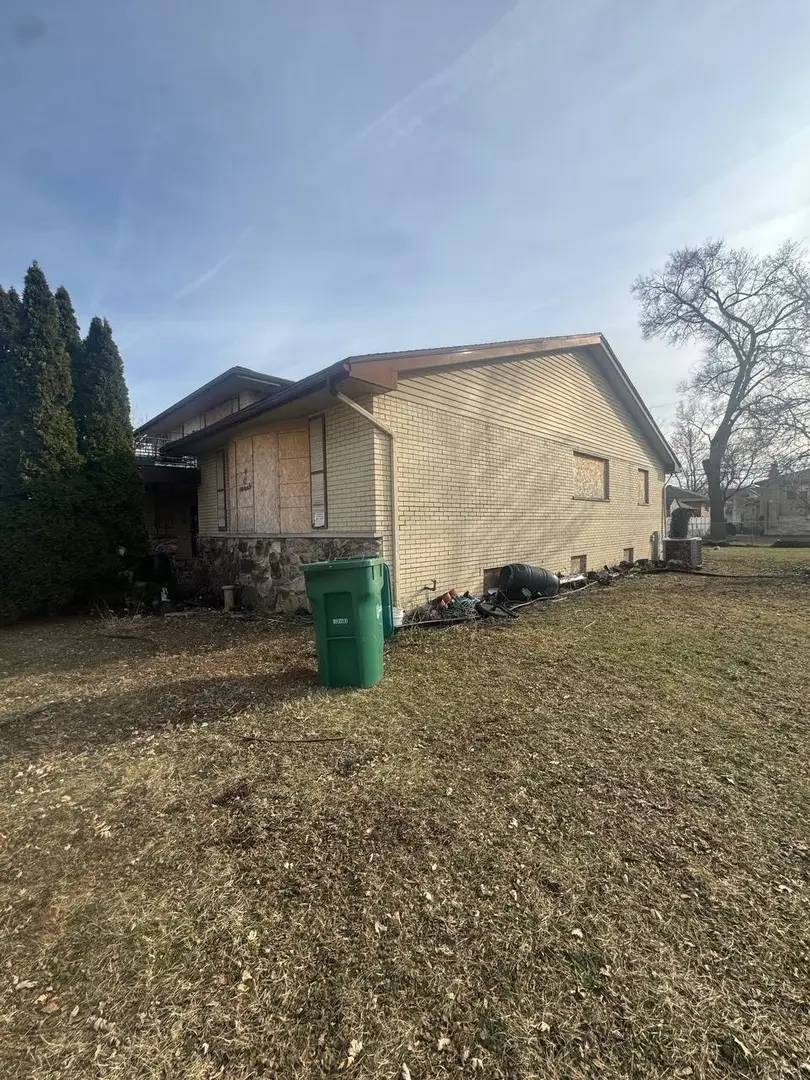 5727 W 82nd Street, Burbank, IL 60459 - Image #3