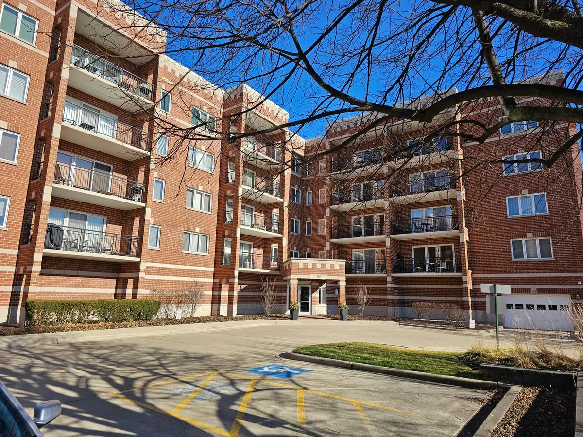 405 W Front Street #3-207, Wheaton, IL 60187 - Image #1