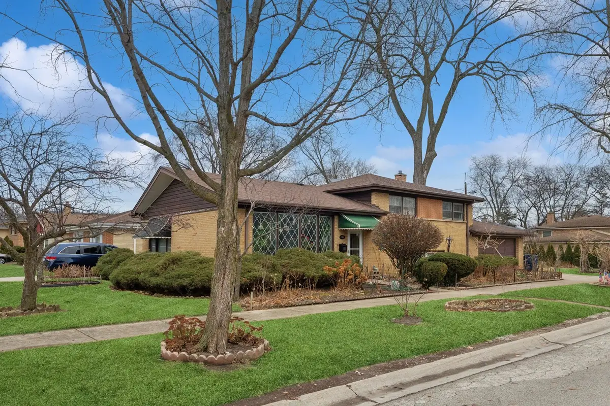 700 Lamon Avenue, Wilmette, IL 60091 - Image #1