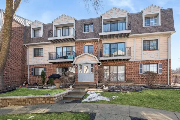 3266 Sanders Road #6F, Northbrook, IL 60062