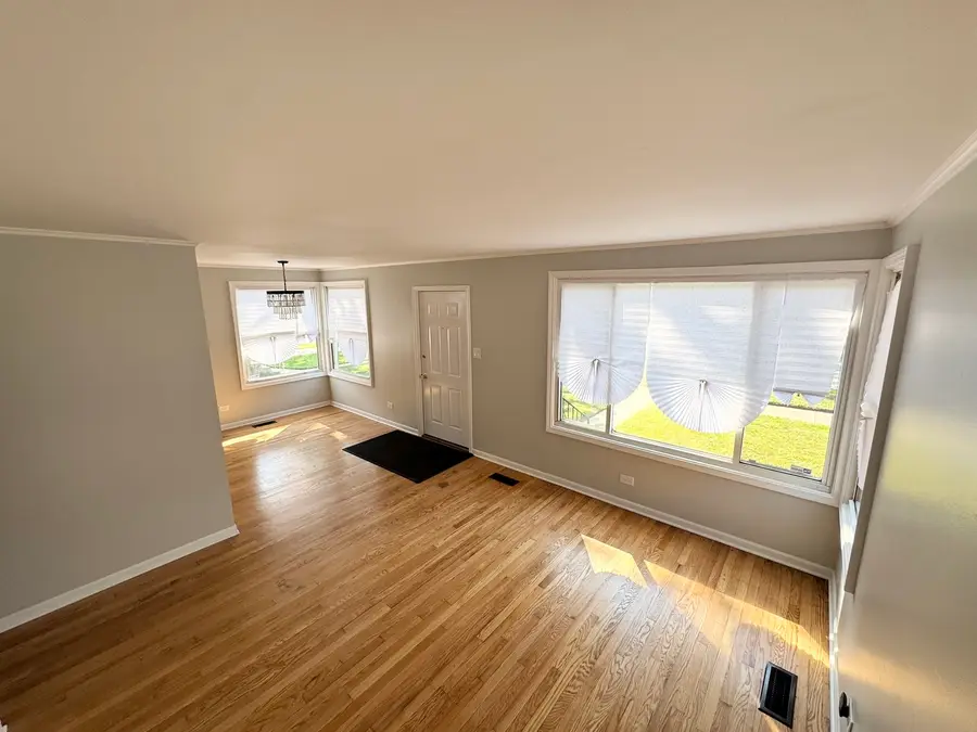 14315 Dobson Avenue, Dolton, IL 60419 - Image #2