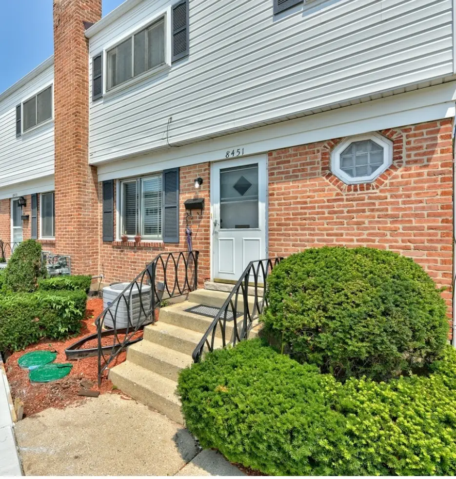 8451 Linder Court, Skokie, IL 60077 - Image #1
