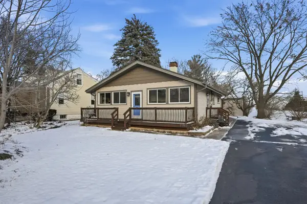 6029 Pershing Avenue, Downers Grove, IL 60516