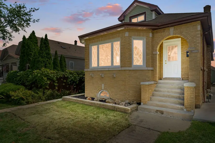 5853 W Newport Avenue, Chicago, IL 60634 - #2
