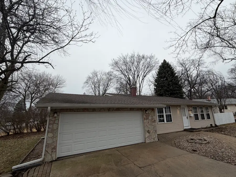 1000 Adams Court, Carpentersville, IL 60110 - Image #2