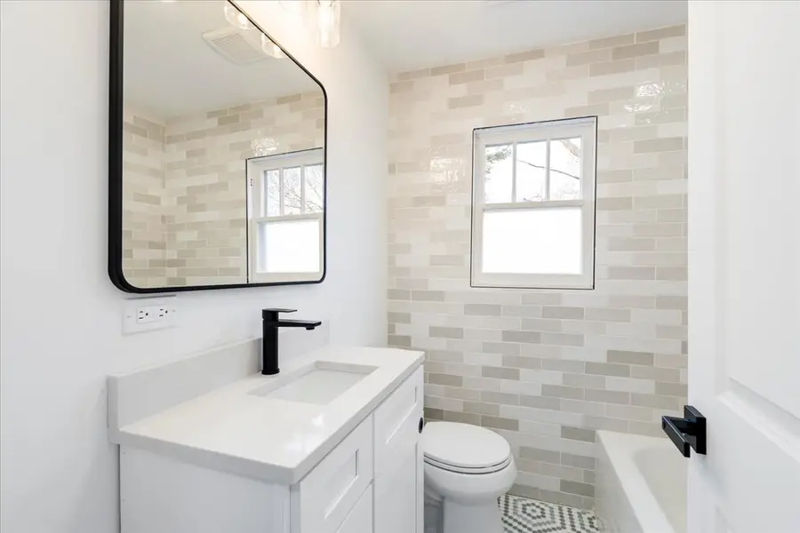 122 S Park Street, Westmont, IL 60559 - #3