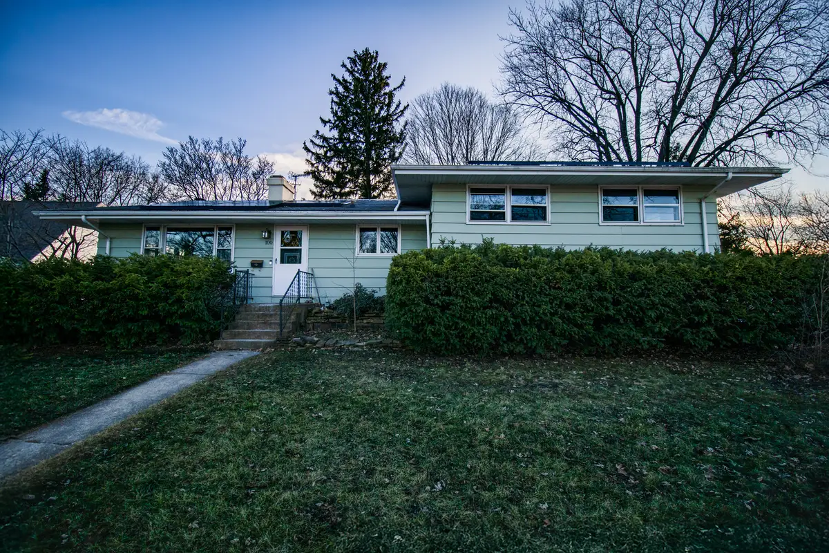 100 Warren Place, Dekalb, IL 60115 - Image #1