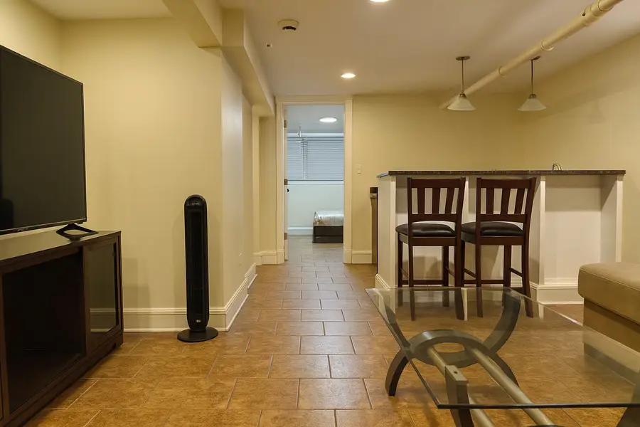 207 W Quincy Street #GARD, Riverside, IL 60546 - Image #2