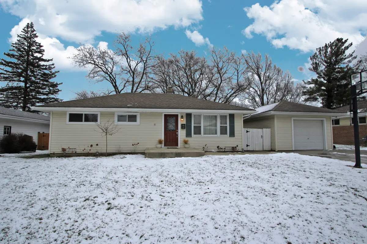33 Johnathan Road, Lake Zurich, IL 60047 - Image #1