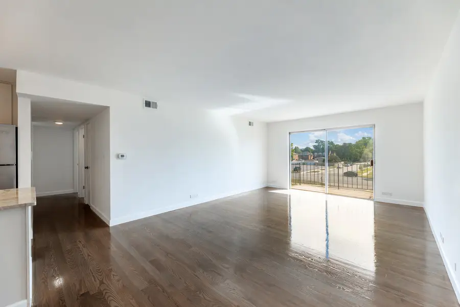 9820 S Pulaski Road #213, Oak Lawn, IL 60453 - Image #3