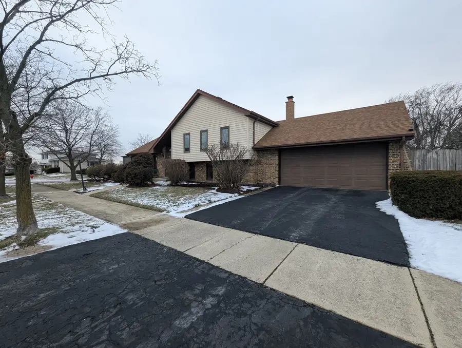 339 S Dorchester Avenue, Glenwood, IL 60425 - Image #2