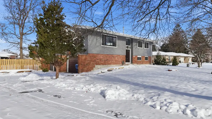 134 Lunt Avenue, Schaumburg, IL 60193 - Image #3