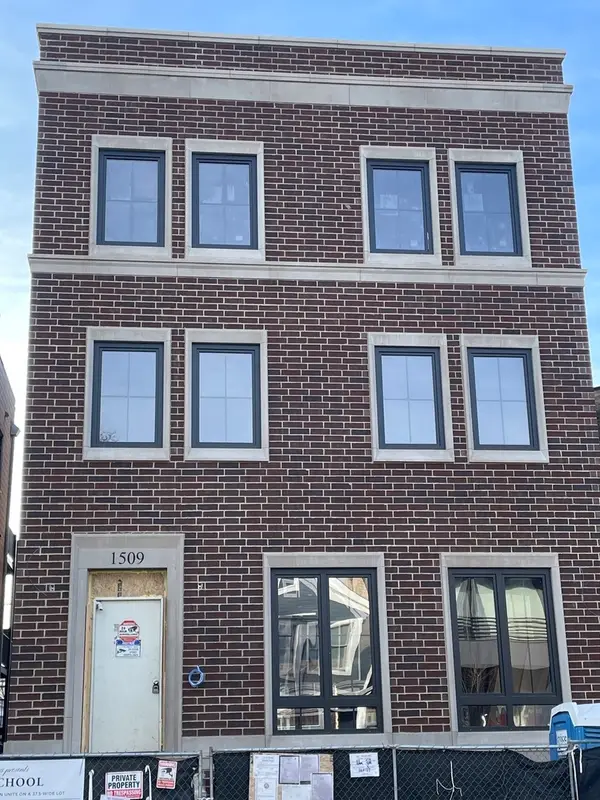 1509 W School Street #3, Chicago, IL 60657