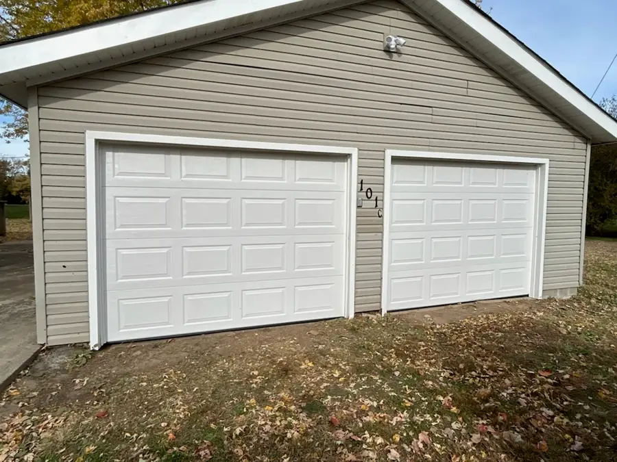 101 N Vermillion Street, Troy Grove, IL 61372 - #2