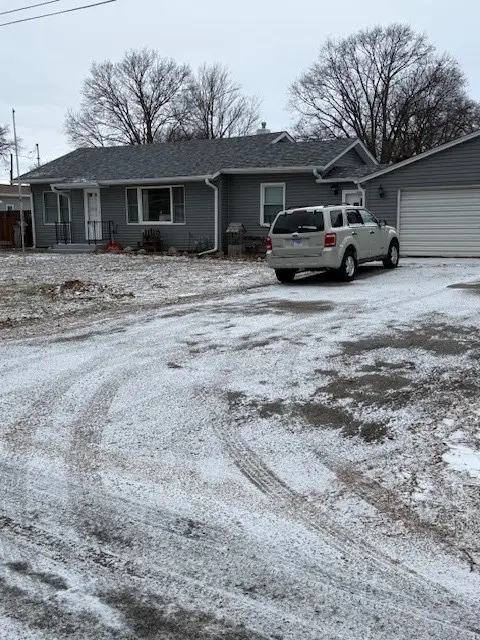 210 W South Street, Sheffield, IL 61361