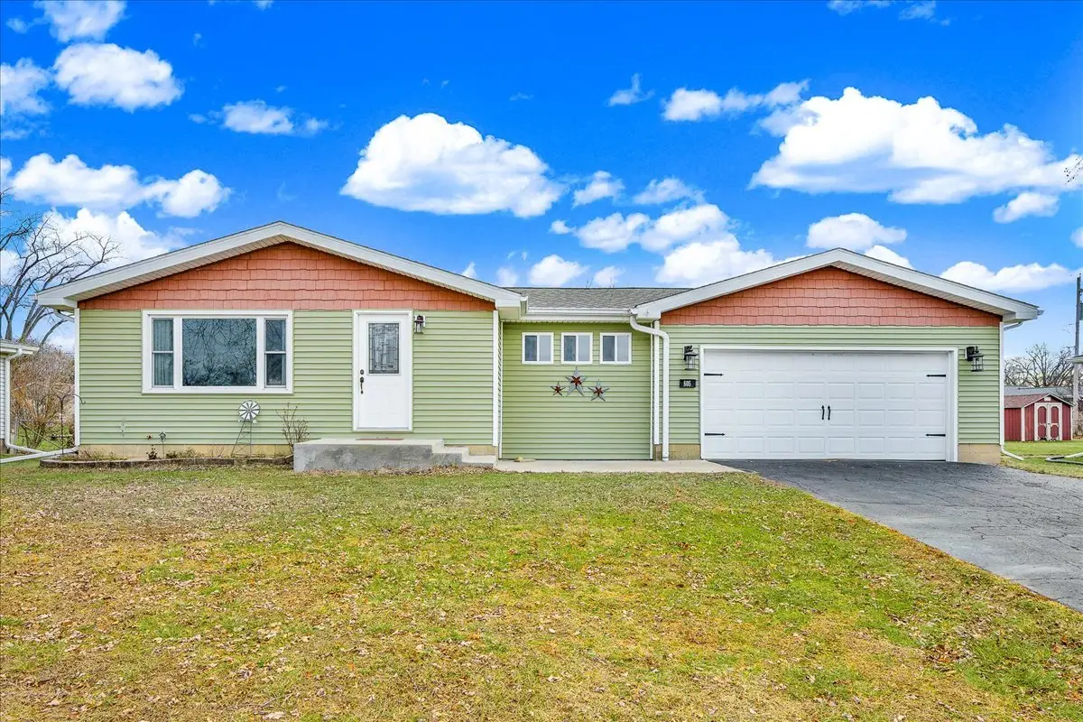 605 Belaire Drive, Washington, IL 61571 - Image #1