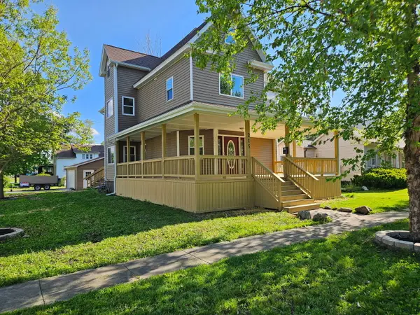 215 E Sale Street, Tuscola, IL 61953