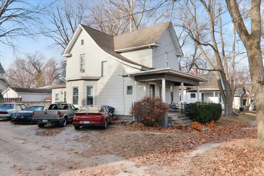 910 N Center Street, Bloomington, IL 61701 - Image #3